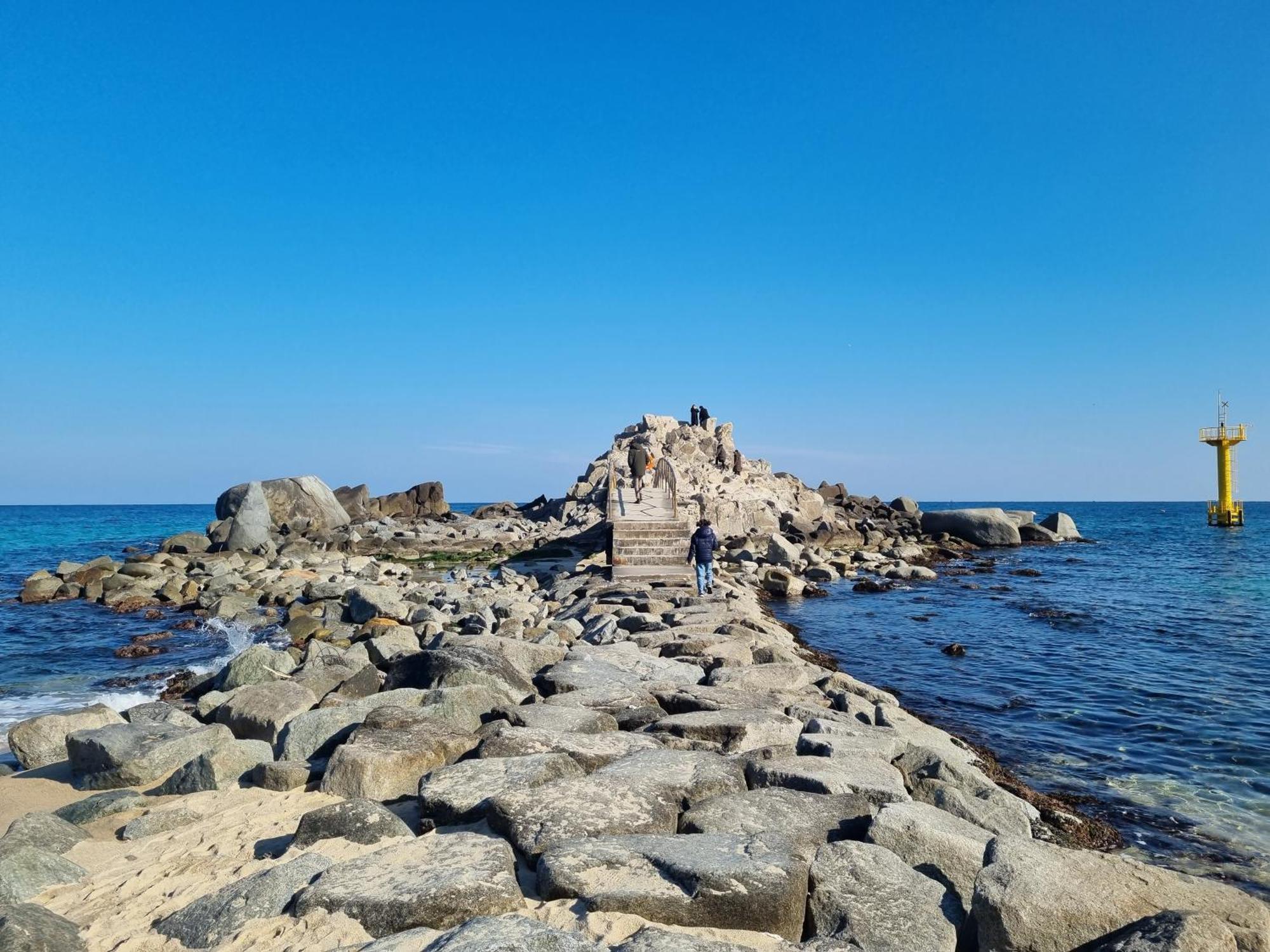 Sinami Hostel Gangneung Buitenkant foto